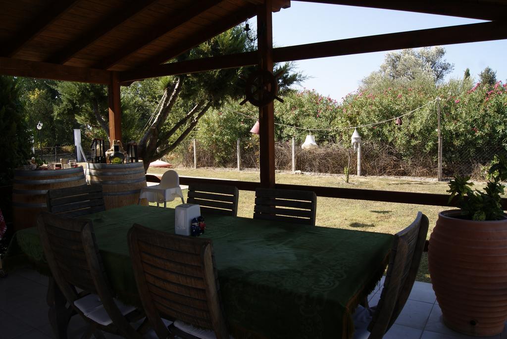 Liberta Guesthouse Seferihisar Buitenkant foto